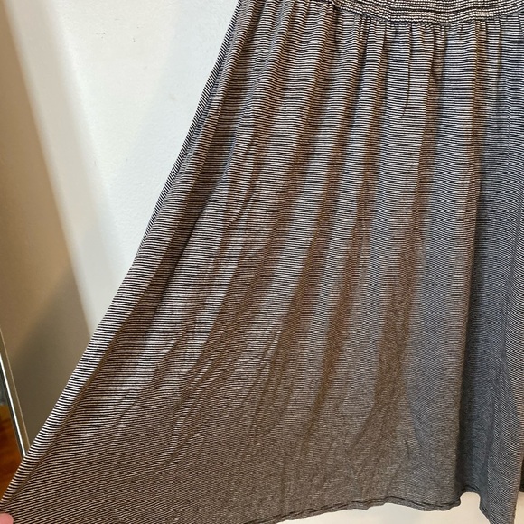 Hollister Black and White Textured mini Stretchy Dress size medium - Picture 4 of 7